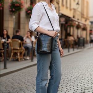 Vegan leather - AOTA black top handle / crossbody bag